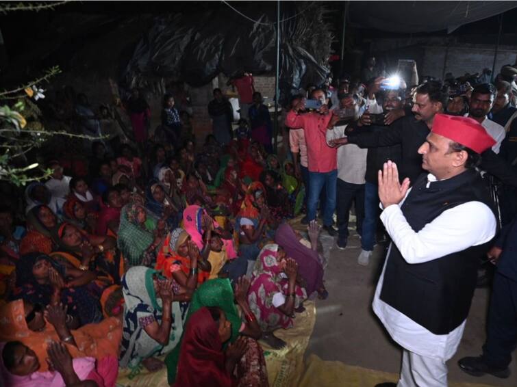Akhilesh Yadav Amethi seat Lok Sabha Elections 2024 UP CM uttar pradesh congress Rahul Gandhi Samajwadi Party chief 'Saddened To See Plight Of Poor Women': Akhilesh Indicates SP May Contest Amethi In 2024