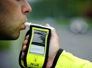 Drink And Drive: ਹੋਲੀ 'ਤੇ ਥੋੜੀ ਬਹੁਤੀ ਸ਼ਰਾਬ ਪੀ ਕੇ ਕਾਰ ਚਲਾਉਣੀ ਪਵੇ ਤਾਂ ਜੁਰਮਾਨਾ ਲੱਗੇਗਾ ਜਾਂ ਬਚੇਗਾ?