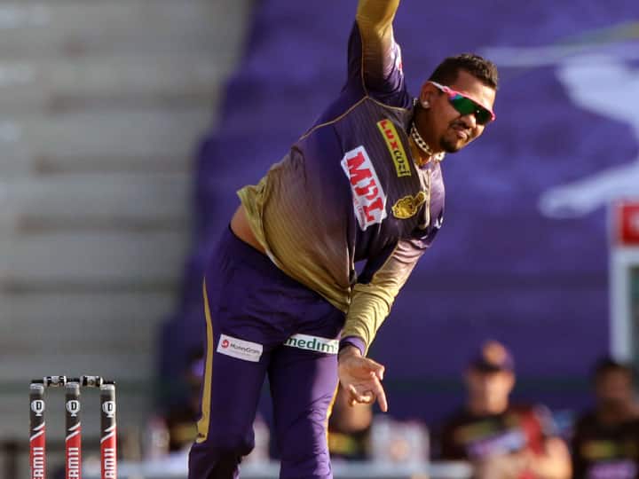 दरअसल, आपको जानकर हैरानी होगी कि अब सुनील नारायण अमीर जरूर हो गए, लेकिन उनके माता-पिता आज भी पुराने दो कमरे के मकान में रहते हैं. (फोटो क्रेडिट- सोशल मीडिया)