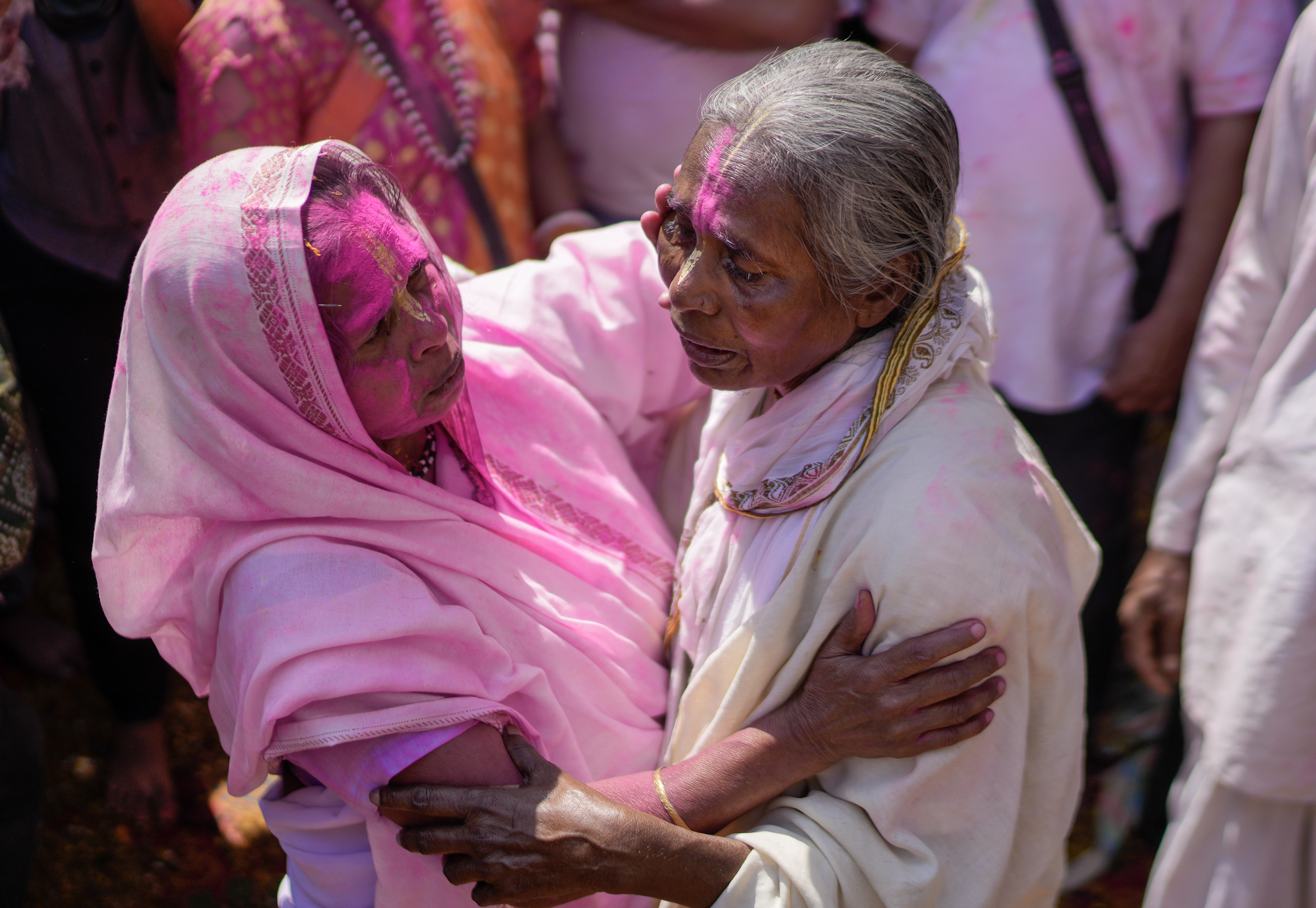 Holi 2023: India Rebounds From Pandemic As People Celebrate Festival Of Colours With Fervour