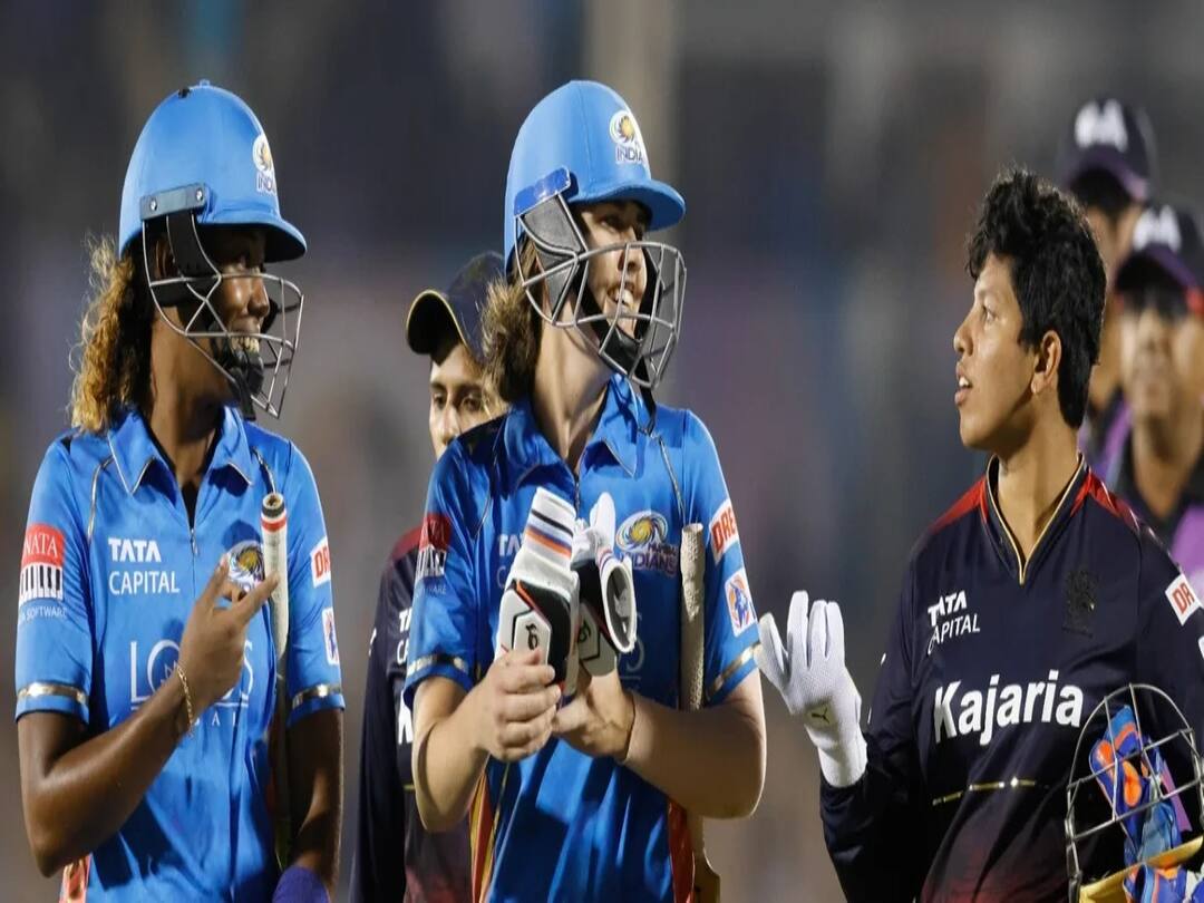 WPL 2023: MI-W won the match by 9 wickets against RCB-W in Match 4 at Brabourne Stadium - watch video MI-W vs RCB-W, Match Highlights: கவுர் அணியிடம் கரை ஒதுங்கிய மந்தனா அணி.. முதலிடத்தில் ஆதிக்கம் செலுத்தும் மும்பை இந்தியன்ஸ்!