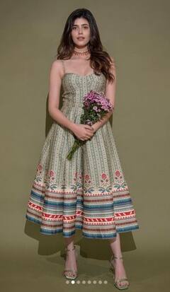 Sanjana Sanghi: ਫ੍ਰੌਕ ਸੂਟ 'ਚ ਅਭਿਨੇਤਰੀ ਸੰਜਨਾ ਸਾਂਘੀ ਦੀ ਖੂਬਸੂਰਤੀ ਤੋਂ ਪ੍ਰਸ਼ੰਸਕ ਹੋਏ ਪ੍ਰਭਾਵਿਤ, ਤਸਵੀਰਾਂ ਤੋਂ ਅੱਖਾਂ ਹਟਾਉਣੀਆਂ ਹੋ ਜਾਣਗੀਆਂ ਮੁਸ਼ਕਿਲਾਂ