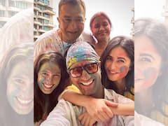 ভিকি-শামের নাচের সেশন, স্বামী-শ্বশুরের কাণ্ড দেখে হেসে অস্থির ক্যাটরিনা