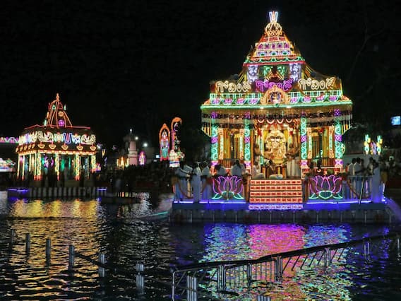 Tirumala : తిరుమలలో ఘనంగా ముగిసిన శ్రీవారి తెప్పోత్సవాలు Tirumala : తిరుమలలో ఘనంగా ముగిసిన శ్రీవారి తెప్పోత్సవాలు