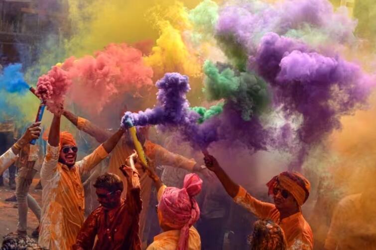 Holi 2023: What to do and what not to do while playing with colors in Holi Holi 2023: હોળીમાં રંગોથી રમતી વખતે શું કરશો અને શું નહીં ?