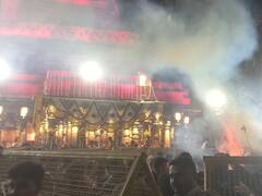 महाकाल के आंगन में होलिका दहन देखकर भक्त हुए मन मुग्ध, पंडित और पुरोहित ने लगाई परिक्रमा