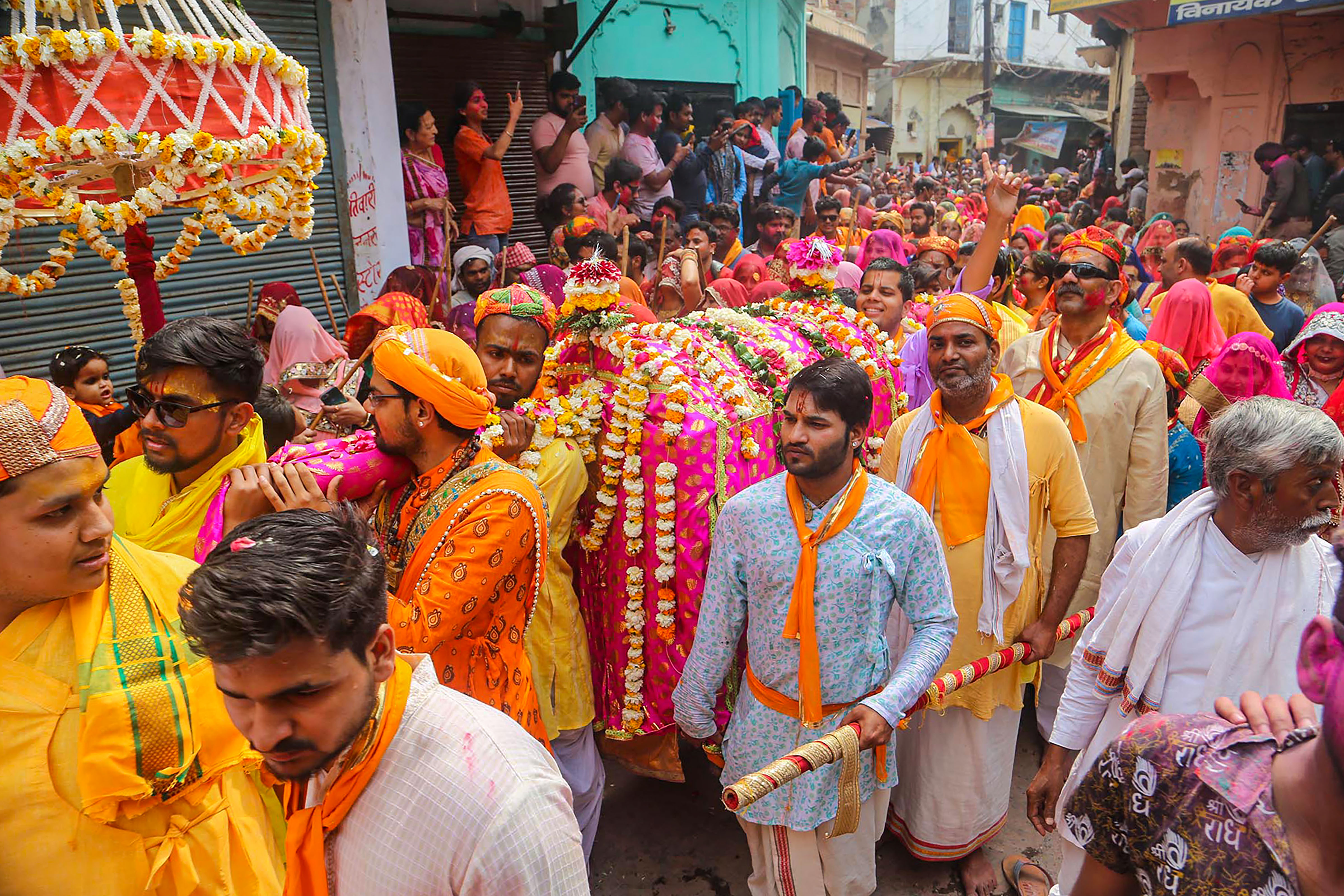 Holi 2023: India Rebounds From Pandemic As People Celebrate Festival Of Colours With Fervour