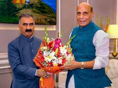 रक्षा मंत्री राजनाथ सिंह से मिले CM सुक्खू, सीमावर्ती इलाकों में सड़क नेटवर्क को मजबूत करने की अपील की