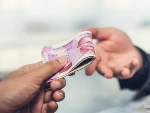 ਇਹ ਜਾਣਨ ਲਈ ਕਿ ਪੈਸਾ ਕਿੰਨਾ ਚਿਰ ਦੁੱਗਣਾ ਹੋ ਜਾਵੇਗਾ, ਤੁਹਾਨੂੰ 72/7 ਨਾਲ ਵੰਡਣਾ ਪਵੇਗਾ। ਇਸ ਦਾ ਮਤਲਬ ਹੈ ਕਿ 1 ਤੋਂ 2 ਲੱਖ ਰੁਪਏ ਤੱਕ ਹੋਣ 'ਚ ਲਗਭਗ 10.2 ਸਾਲ ਦਾ ਸਮਾਂ ਲੱਗੇਗਾ