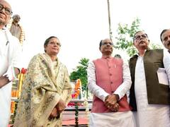 मध्य प्रदेश के पूर्व मुख्यमंत्री अर्जुन सिंह की प्रतिमा का अनावरण, CM शिवराज बोले- 'वह MP के ऐसे लाल थे...'