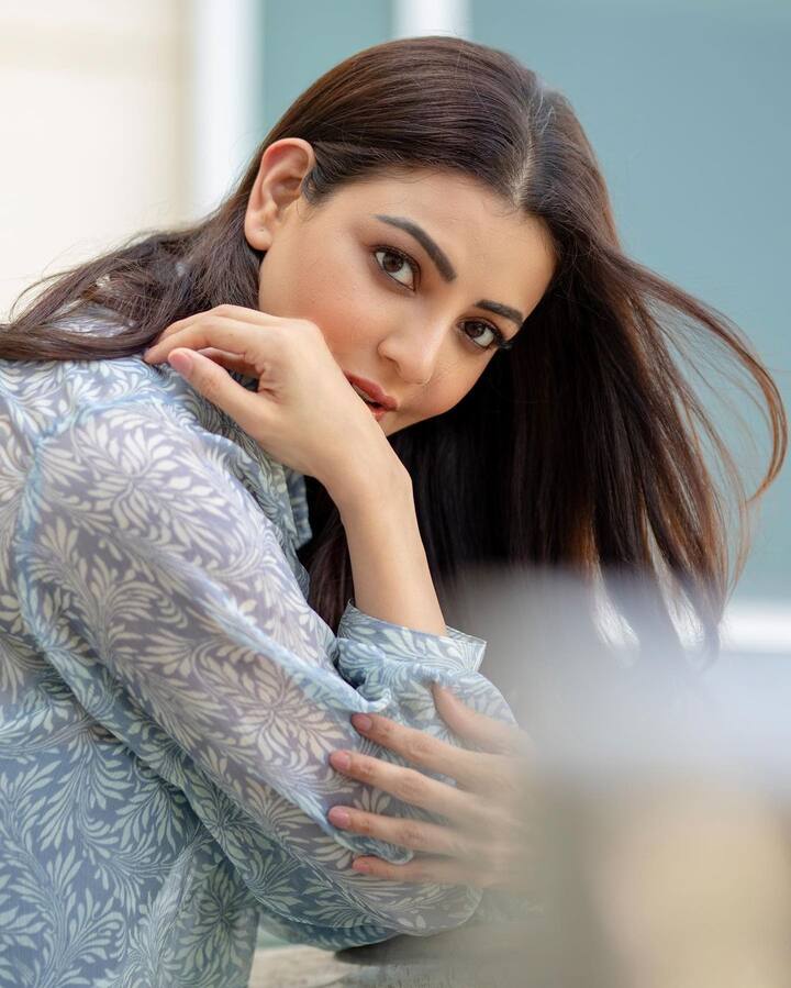 ప్రస్తుతం వరుస పెట్టి సినిమాలు చేస్తూ ఫుల్ బిజీగా ఉంటోంది.  Image Credit: Kajal Aggarwal/ Instagram