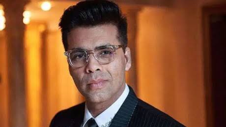 करण जौहर एक इंटरव्यू में बताते हैं कि उस समय मेरा यह मानना था कि अगर दोनों प्यार में है तो उनके बीच में इंटिमेट सीन होगा. तो वही आदित्य चोपड़ा चाहते थे कि इस फिल्म में इंटीमेट सीन ना हो. इसीलिए क्योंकि भारत में यह नहीं अपनाया जाएगा. (Photo- Instagram)