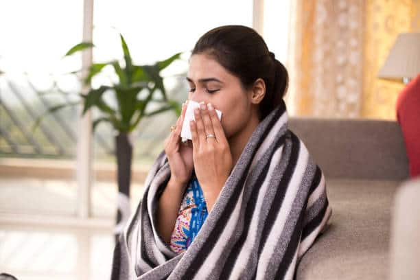 H3N2 Influenza Virus Cases in India : सध्या देशात H3N2 विषाणूचा (H3N2 Virus) संसर्ग दिवसेंदिवस वाढताना दिसत आहे. देशात H3N2 मुळे दोन रुग्णांचा मृत्यू झाला आहे.   (PC : istock)