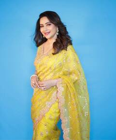 धक-धक गर्ल माधुरी दीक्षित का ये साड़ी कलेक्शन है लाजवाब, सिल्क से लेकर बनारसी तक आप भी रिक्रिएट कर सकती हैं ये साड़ी लुक