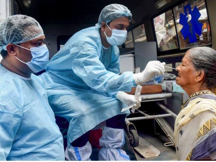 MP Corona Cases: मध्य प्रदेश में कोरोना फिर पसारने लगा पांव, जानें- बढ़कर कितनी हुई मरीजों की संख्या Corona Cases in Madhya Pradesh patients increased to 22 Corona spreading again ann MP Corona Cases: मध्य प्रदेश में कोरोना फिर पसारने लगा पांव, जानें- बढ़कर कितनी हुई मरीजों की संख्या