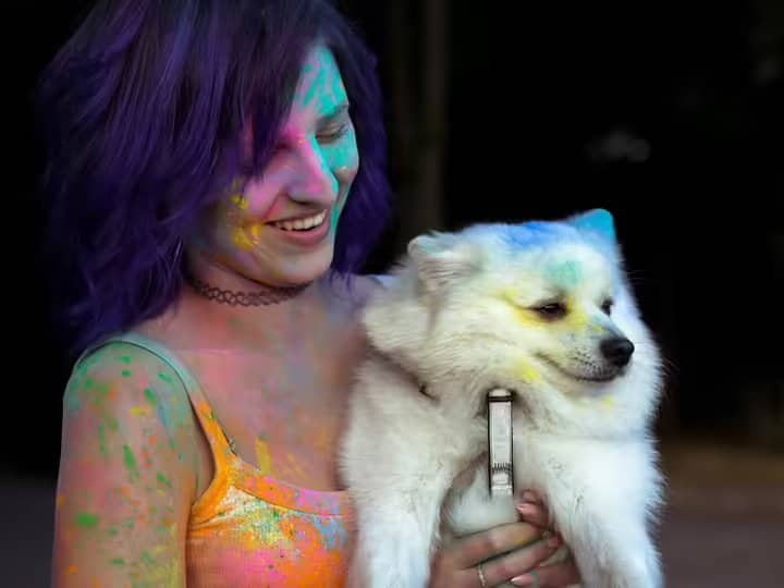 how to keep your pets safe during holi celebration होली की खुमारी में बेजुबानों का ध्यान रखना ना भूलें...ये टिप्स अपना कर अपने पेट्स को रखें सुरक्षित