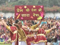बिहार में होली पर आज भी गूंजते हैं फगुआ के ये पारंपरिक गीत, एक क्लिक में आप भी सुनें