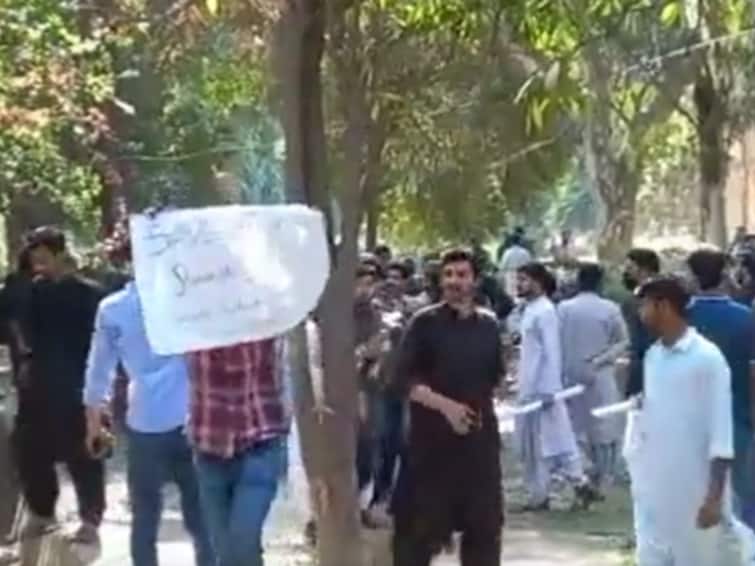 Hindu Students Attacked For Celebrating Holi In Pakistan University, 15 Injured: Report Hindu Students Attacked For Celebrating Holi In Pakistan University, 15 Injured: Report
