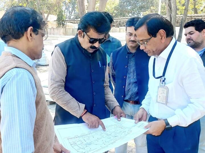 MP News: इंदौर एयरपोर्ट पर बनेगा नया डोमेस्टिक कार्गो टर्मिनल, सांसद बोले- 'कारोबार को मिलेगी गति' MP News New domestic cargo terminal to be built at Indore airport ann MP News: इंदौर एयरपोर्ट पर बनेगा नया डोमेस्टिक कार्गो टर्मिनल, सांसद बोले- 'कारोबार को मिलेगी गति'