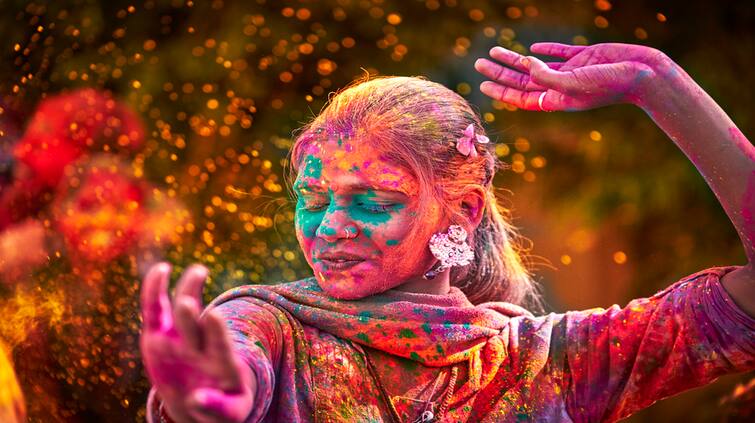 holi-2023-women-is-fourcefully-painted-on-the-day-of-holi-will-be-offensive Holi 2023: ਹੋਲੀ ਦੇ ਦਿਨ ਕਿਸੇ ਔਰਤ ਨੂੰ ਜ਼ਬਰਦਸਤੀ ਰੰਗ ਲਗਾਇਆ, ਤਾਂ ਹੋ ਸਕਦੀ ਹੈ ਜੇਲ੍ਹ, ਪੜ੍ਹੋ ਪੂਰੀ ਖਬਰ