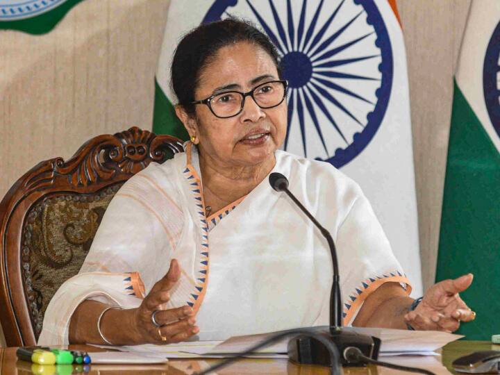 cm mamta sought permission to poppy cultivation wrote a letter to the central government 'ਬੰਗਾਲੀਆਂ ਨੂੰ ਪਿਆਰ...' ਮਮਤਾ ਨੇ ਕੇਂਦਰ ਤੋਂ ਪੱਛਮੀ ਬੰਗਾਲ 'ਚ ਅਫੀਮ ਦੀ ਖੇਤੀ ਕਰਨ ਦੀ ਇਜਾਜ਼ਤ ਮੰਗੀ