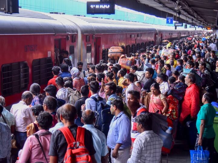 Holi Special Train Guwahati to Mumbai Bihar Patna Happy Holi 2023 ANN Holi Special Train List 2023: होली पर यूपी-बिहार जाने और आने के लिए चलाई जा रही हैं स्पेशल ट्रेनें, जानें रूट