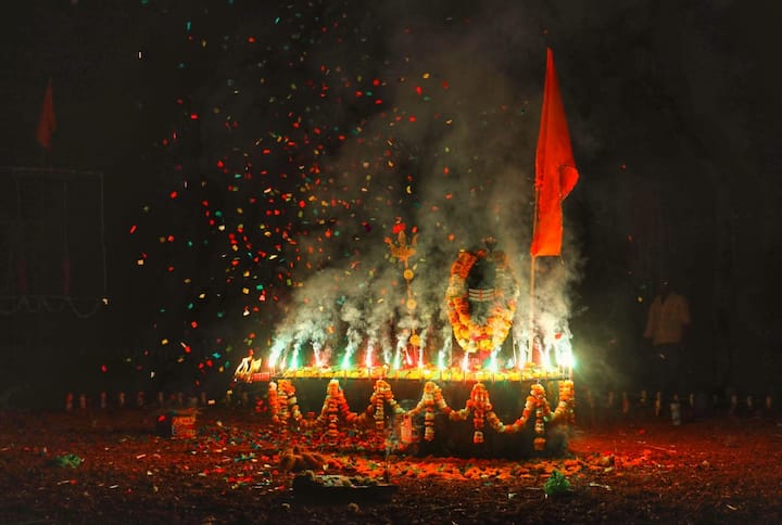 महाशिवरात्रीच्या दिवसापासून या या यात्रेला सुरुवात झाली होती.