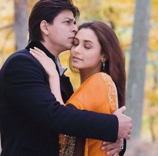 जानकारी के लिए आपको बता दें कि इस फिल्म को करण जौहर डायरेक्ट कर रहे थे तो वही फिल्म के डिस्ट्रीब्यूटर और यशराज फिल्म्स के प्रमुख आदित्य चोपड़ा इस इंटीमेट सीन के खिलाफ हो गए थे. जिस पर उन्होंने करण जौहर को समझाया भी था लेकिन वह किसी की सुनने वाले कहां थे. (Photo- Instagram)