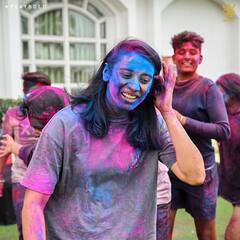 Holi 2023: होली के रंग में सराबोर हुई RCB की महिला टीम, विदेशी खिलाड़ियों ने भी जमकर लगाया गुलाल, देखें तस्वीरें