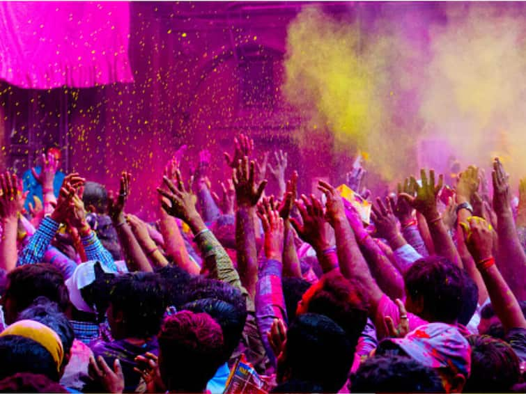 Happy Holi 2023 Images Holi HD  Photo Wishes Messages Quotes Gretings for Facebook WhatsApp Happy Holi 2023: Wishes And Messages To Share With Your Friends And Family