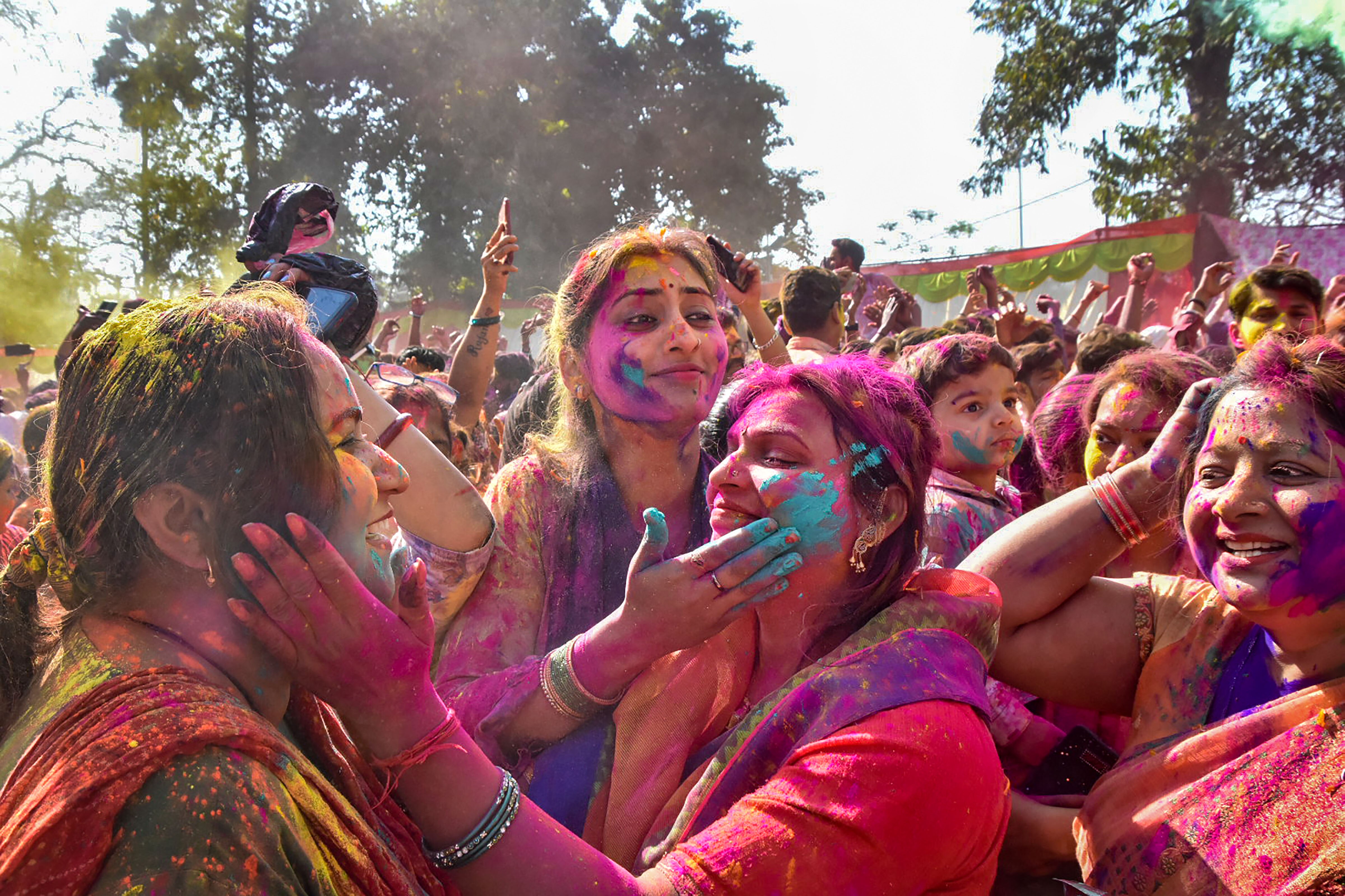 Holi 2023: India Rebounds From Pandemic As People Celebrate Festival Of Colours With Fervour