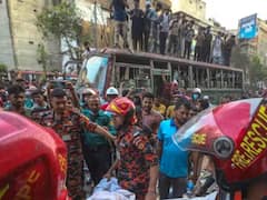 Dhaka Explosion: ਢਾਕਾ 'ਚ ਸ਼ਬ-ਏ-ਬਰਾਤ ਤੋਂ ਪਹਿਲਾਂ ਛਾਇਆ ਮਾਤਮ,  ਜ਼ਿੰਦਗੀ ਅਤੇ ਮੌਤ ਵਿਚਾਲੇ ਜੰਗ, ਨਿਰਾਸ਼ਾ ਅਤੇ ਡਰ ਤਸਵੀਰਾਂ 'ਚ ਕੈਦ