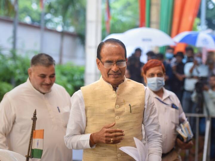 Ladli Bahana Yojana 2023 CM Shivraj Singh Chouhan warning to middlemen Know Registration Date application process ANN Ladli Bahana Yojana: लाडली बहना योजना में दलाली पड़ेगी महंगी, CM शिवराज की दो टूक, जानें आवेदन की तारीख