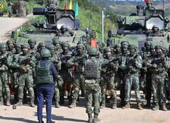 अचानक हमला कर सकता है चीन, जवाबी हमले के लिए तैयार है ताइवान