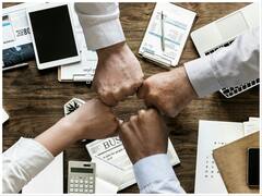 एक और एक ग्यारह होना क्यों कहते हैं, 2 और 2 बाइस होना क्यों नहीं?