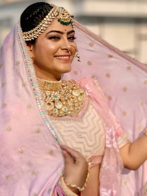 इमली की राठौड़ प्रसाद के पास है ये डिग्री