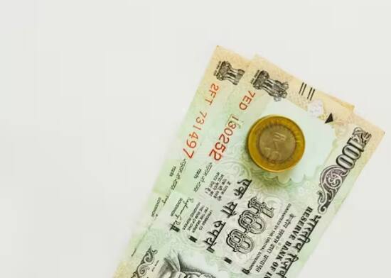 ਮੰਨ ਲਓ ਕਿ ਤੁਸੀਂ ਅੱਠ ਸਾਲਾਂ ਵਿੱਚ ਆਪਣੇ ਪੈਸੇ ਨੂੰ ਦੁੱਗਣਾ ਕਰਨਾ ਚਾਹੁੰਦੇ ਹੋ, ਤਾਂ ਤੁਸੀਂ 72 ਨੂੰ 8 ਨਾਲ ਭਾਗ ਕਰੋਗੇ, ਮਤਲਬ ਕਿ ਤੁਹਾਨੂੰ ਅੱਠ ਸਾਲਾਂ ਵਿੱਚ ਆਪਣੇ ਪੈਸੇ ਨੂੰ ਦੁੱਗਣਾ ਕਰਨ ਲਈ 9% ਰਿਟਰਨ ਦੀ ਲੋੜ ਹੋਵੇਗੀ।