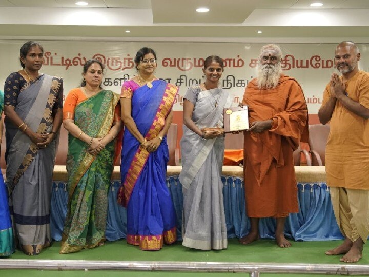 ‘மண் காப்போம் இயக்கம் மகளிருக்கு தொழில் வாய்ப்புகளை உருவாக்க வழிகாட்டுகிறது’  - பேரூர் ஆதினம் மருதாசல அடிகாளர்