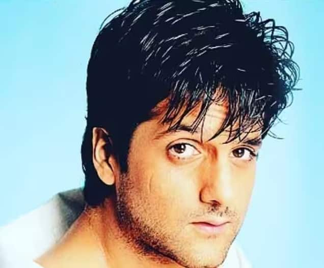 Fardeen Khan Birthday: તેણે એક સ્ટાઇલિશ હીરો તરીકે બોલિવૂડમાં પ્રવેશ કર્યો, પરંતુ એક ભૂલે તેની કારકિર્દી પાટા પરથી ઉતારી દીધી. અમે વાત કરી રહ્યા છીએ ફરદીન ખાનની. આવો જાણીએ તેમની વાતો.