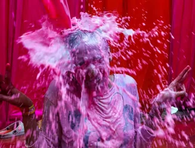 ਚੇਨਈ 'ਚ ਵੀ ਹੋਲੀ ਦਾ ਤਿਉਹਾਰ ਧੂਮਧਾਮ ਨਾਲ ਮਨਾਇਆ ਗਿਆ।