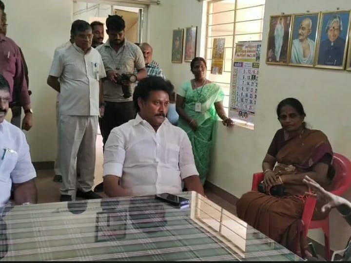 கரூர்: மாணவர்களை திறமை மிக்கவர்களாக உருவாக்கி வருகிறோம் - அமைச்சர் அன்பில் மகேஷ் Karur: We are making students talented Minister Anbil Mahesh TNN கரூர்: மாணவர்களை திறமை மிக்கவர்களாக உருவாக்கி வருகிறோம் - அமைச்சர் அன்பில் மகேஷ்