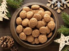 Holi Special Cookies: होली पर ज्यादा ऑयली खाना खा लिया है, तो पेट को ठीक करने ट्राई कीजिए Snowball Cookies