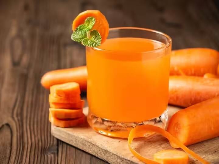 carrot juice has many health benefits know advantages of consuming it marathi news Health Tips : निरोगी त्वचा ते रक्तातील साखरेपर्यंत, गाजराचा रस प्यायल्याने 'हे' 5 जबरदस्त फायदे मिळतील