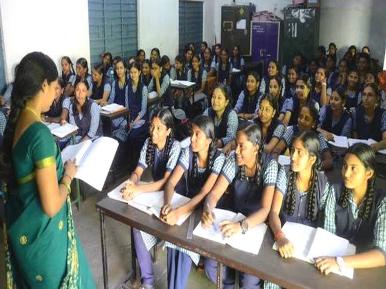 Delay in payment of wages part-time teachers in agony TNN ஊதியம் வழங்குவதில் காலதாமதம் - வேதனையில் பகுதி நேர ஆசிரியர்கள்