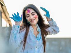 Bhanu Shree: హోలీ రంగుల్లో మెరిసిపోతున్న బిగ్ బాస్ బ్యూటీ భాను