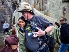 ਤੁਸੀਂ ਵੀ ਰਹਿਣਾ ਚਾਹੁੰਦੇ ਹੋ ਹਮੇਸ਼ਾ ਖ਼ੁਸ਼...ਤਾਂ ਮਿਲੋ ਇਸ ਵਿਅਕਤੀ ਨਾਲ..ਗਿਨੀਜ ਵਰਲਡ ਰਿਕਾਰਡ 'ਚ ਦਰਜ ਹੈ ਨਾਮ