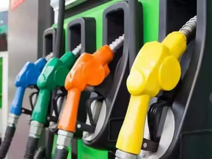 Petrol and diesel price today in india 06th April 2023 petrol and diesel rate today in mumbai delhi bangalore chennai hyderabad and more cities petrol diesel price in metro cities Petrol and Diesel Prices: आंतरराष्ट्रीय बाजारात कच्चं तेल महागलं; Petrol, Diesel चे आजचे दर काय?