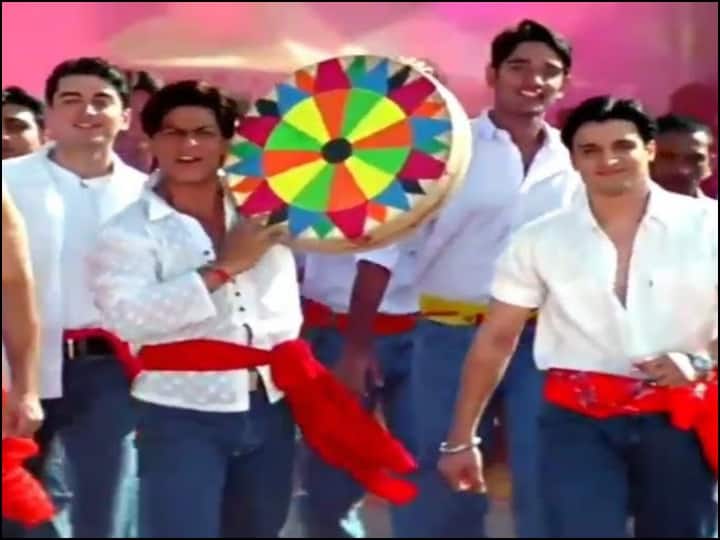 'मोहब्बतें' से 'दीवाना' तक इन फिल्मों में शाहरुख अलग-अलग अंदाज में एक्ट्रेस को लगाया गुलाल, यहां देखें वो मूवीज़ Shah Rukh Khan Play The Holi in Deewana to Mohabbatein on OTT Platform Prime Vide and Disney Plus Hotstar 'मोहब्बतें' से 'दीवाना' तक इन फिल्मों में शाहरुख अलग-अलग अंदाज में एक्ट्रेस को लगाया गुलाल, यहां देखें वो मूवीज़