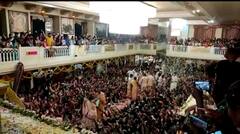 Holi 2023: जयपुर के श्री कृष्ण बलराम मंदिर में खेली गई फूलों की होली, पंचामृत के बाद पंचगव्य से भगवान का स्नान, देखिए तस्वीरें