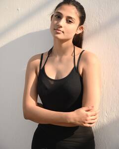 Ritika Nayak Photos: ఒక్క సినిమాతోనే క్రేజ్ సంపాదించుకున్న రితికా నాయక్ బ్యూటిఫుల్ పిక్స్